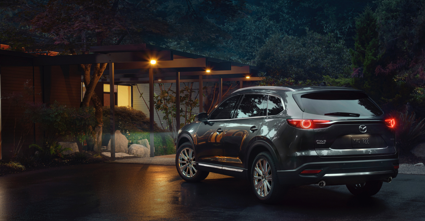 Mazda CX-9 Night view