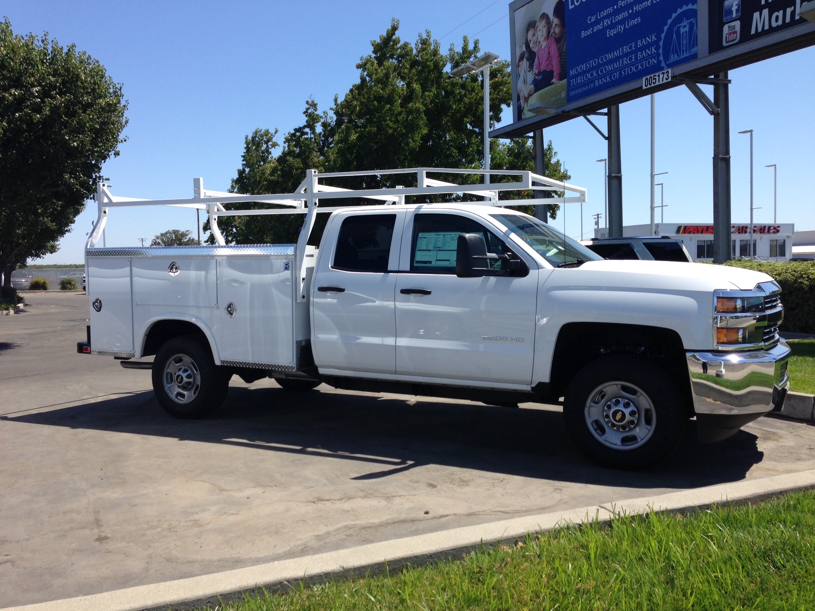 Chevy Commercial Sales Department Work Trucks near Me