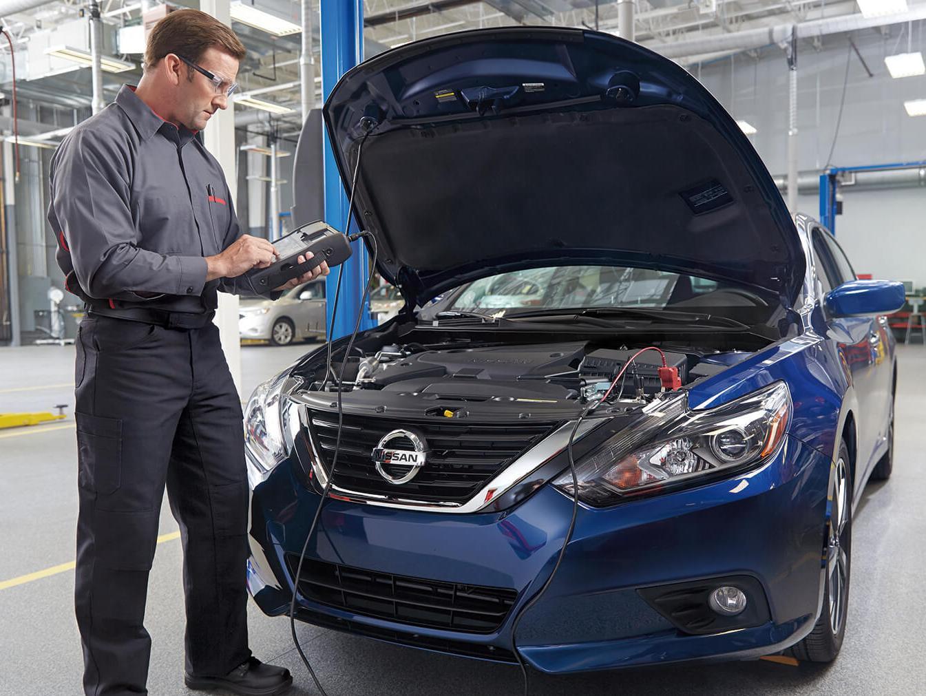 Reed Nissan Clermont is a Clermont Nissan dealer and a new car and used