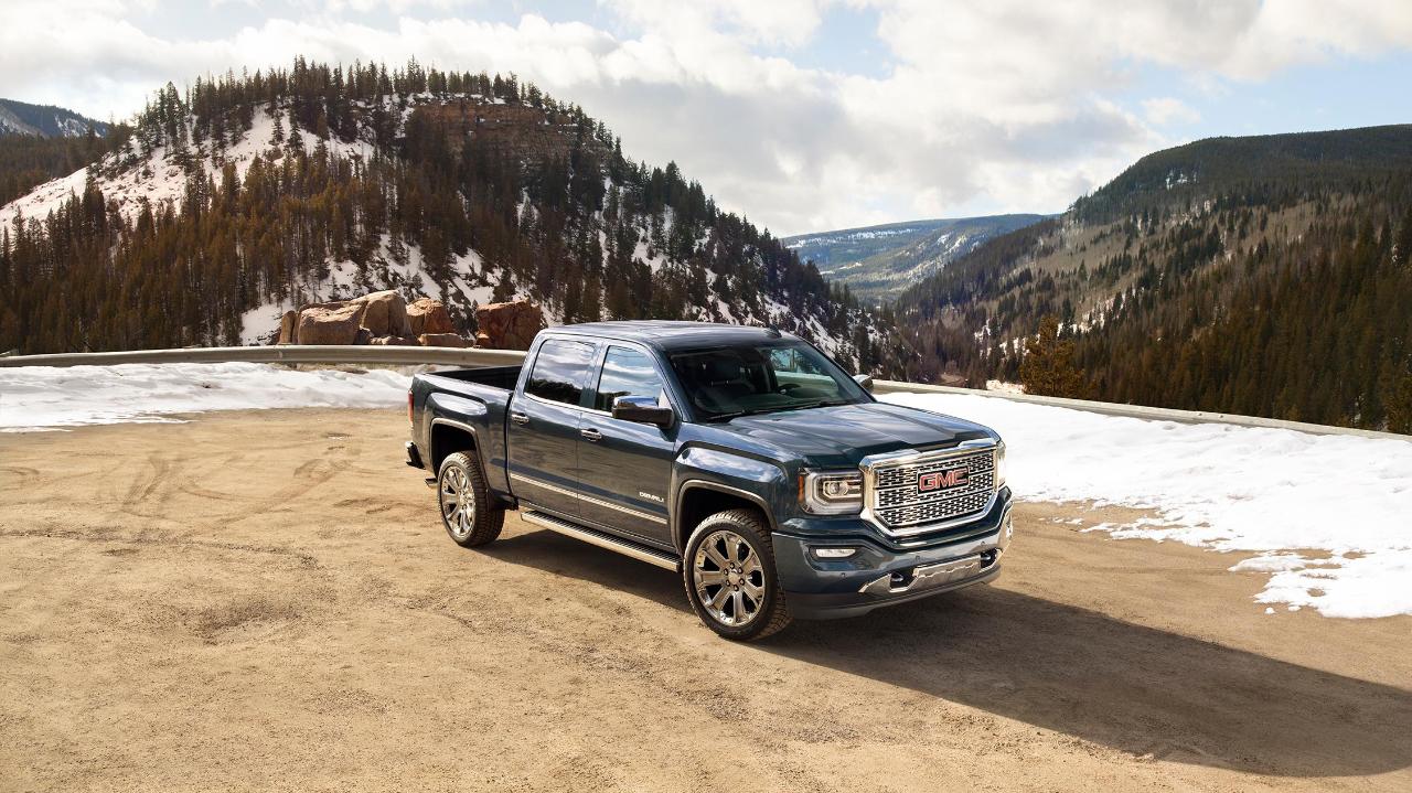 GMC Canyon features vs GMC Sierra 1500 Features | Rockville Centre GMC