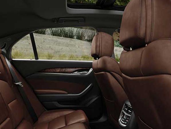 CADILLAC CTS SEDAN FEATURES:
