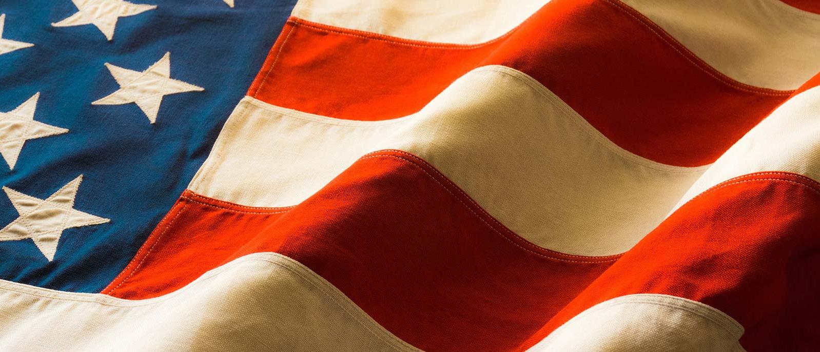 Background Image | Wavy American Flag Crop