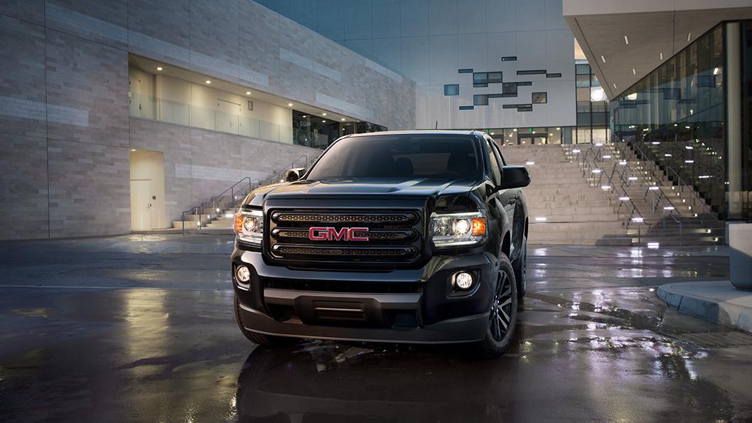 GMC Canyon features vs GMC Sierra 1500 Features Rockville Centre