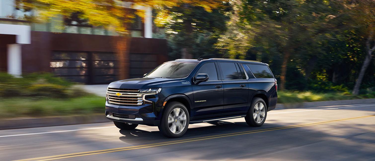 2021 Suburban riding on a city road