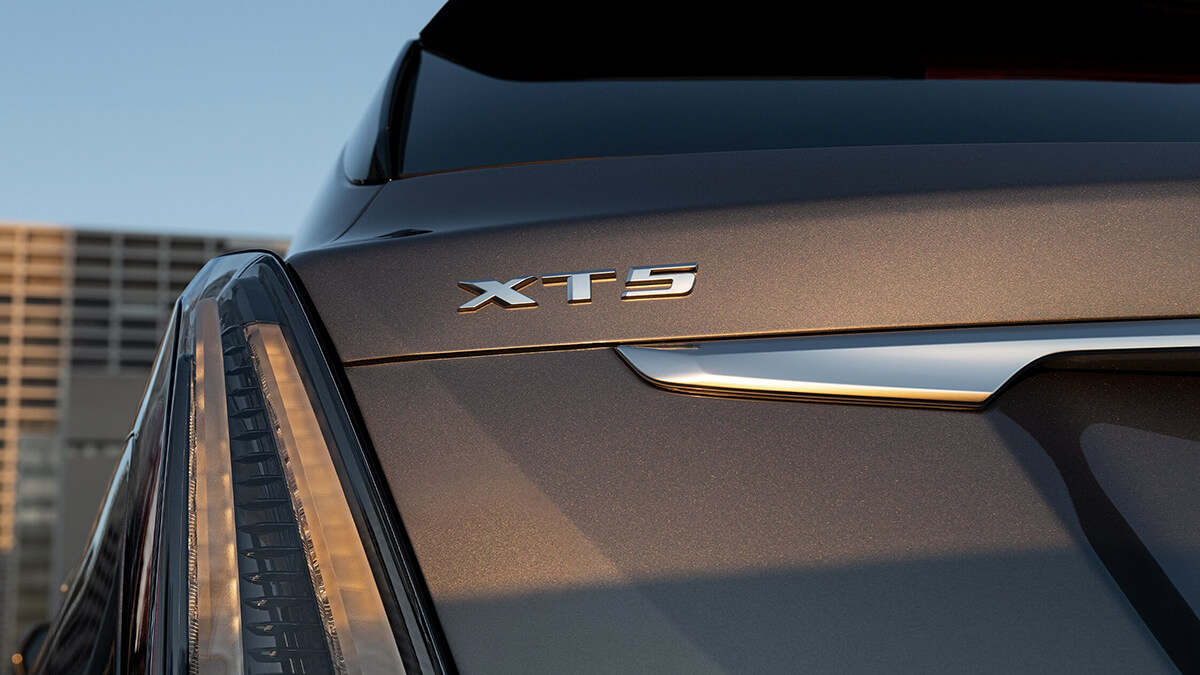 New 2021 Cadillac XT5 from your ROSEVILLE CA dealership, Reliable Cadillac.