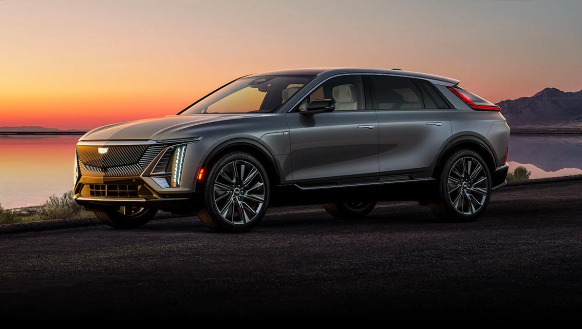 2023 Cadillac LYRIQ Electric SUV Side View During Sunset 2023 Cadillac LYRIQ Electric SUV Side View During Sunset
