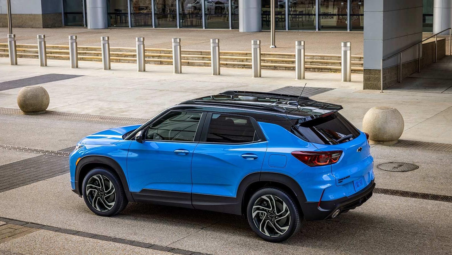 Side view of 2024 Chevrolet Trailblazer.