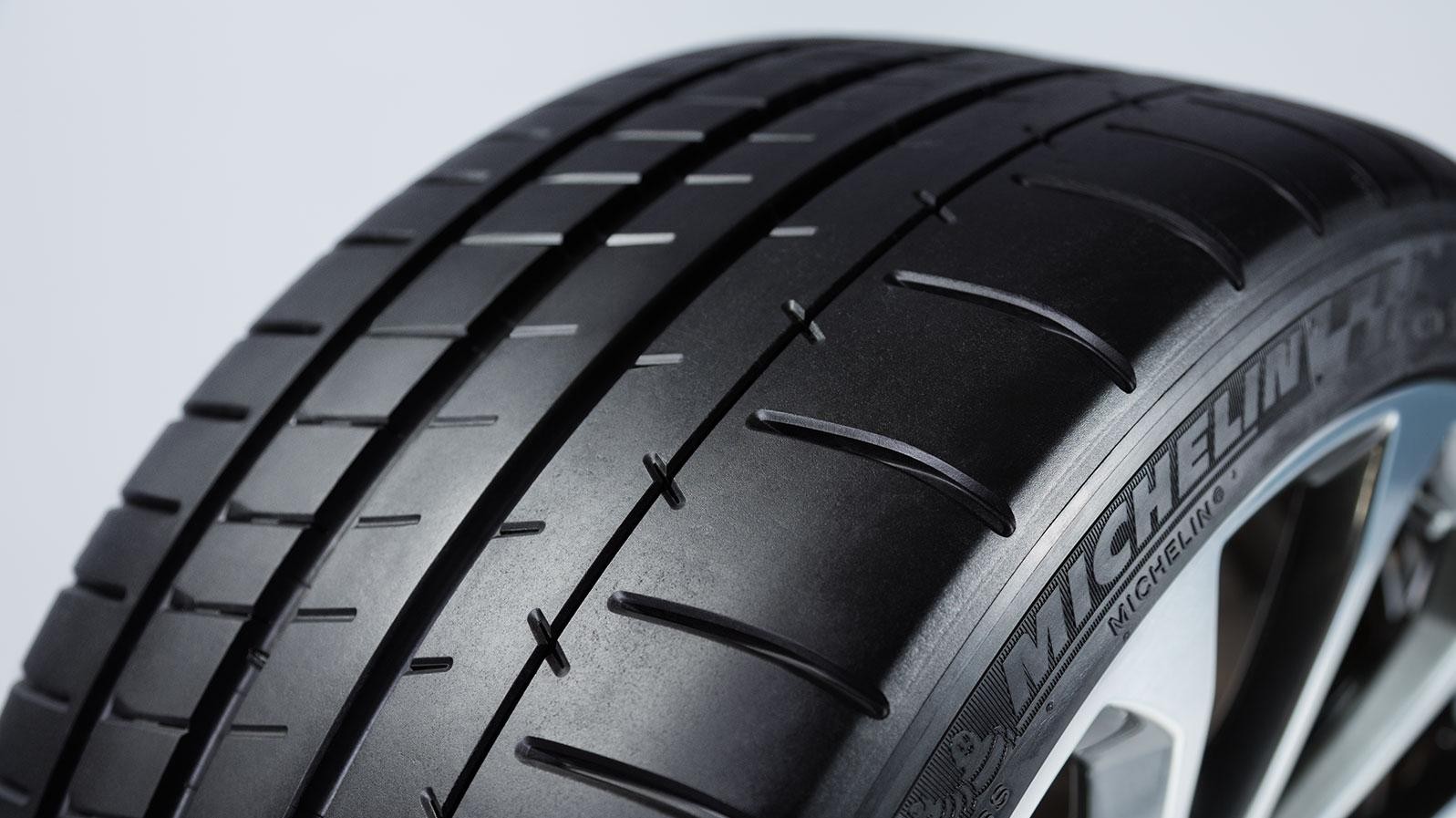 2016 ATS-V Coupe MichelinÂ® PilotÂ® Super Sport Tires