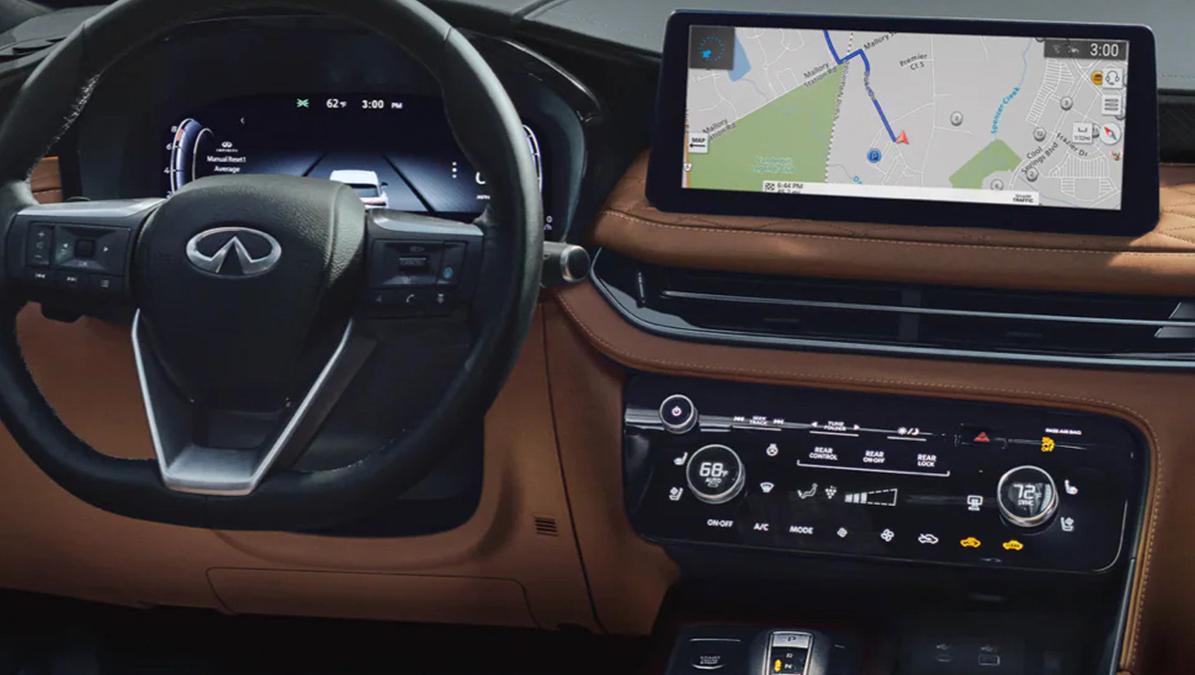 INFINITI QX60 with the Around View feature engaged on the touchscreen. INFINITI QX60 with the Around View feature engaged on the touchscreen.