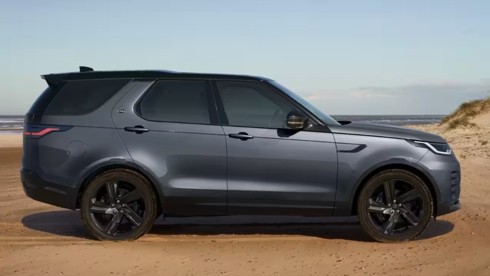 Select 2025 Land Rover Discovery