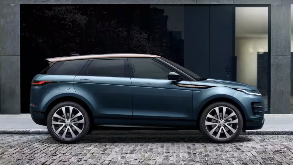 Select 2026 Land Rover Range Rover Evoque