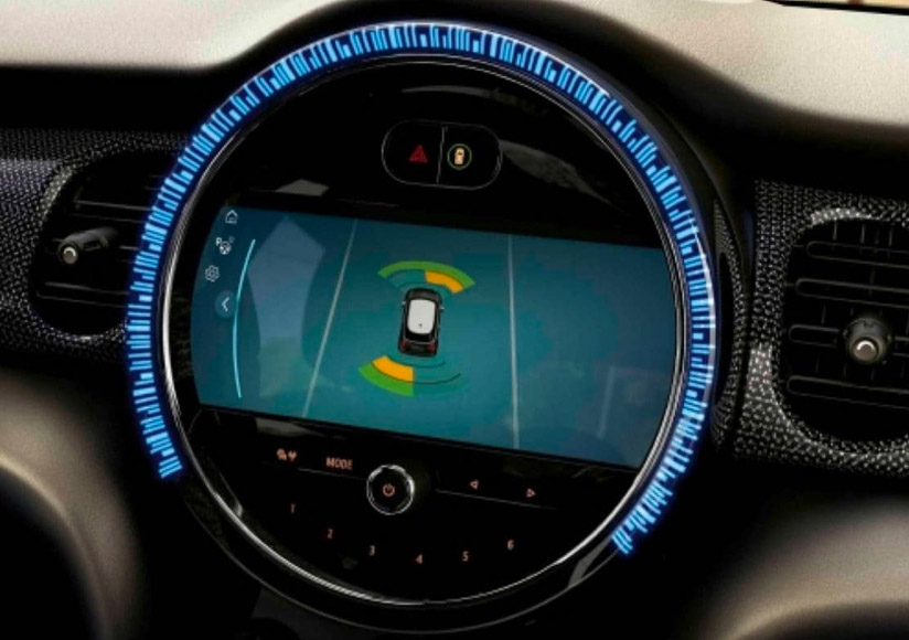 A close up of the technology available in the 2022 MINI Cooper SE Hardtop 2 Door.