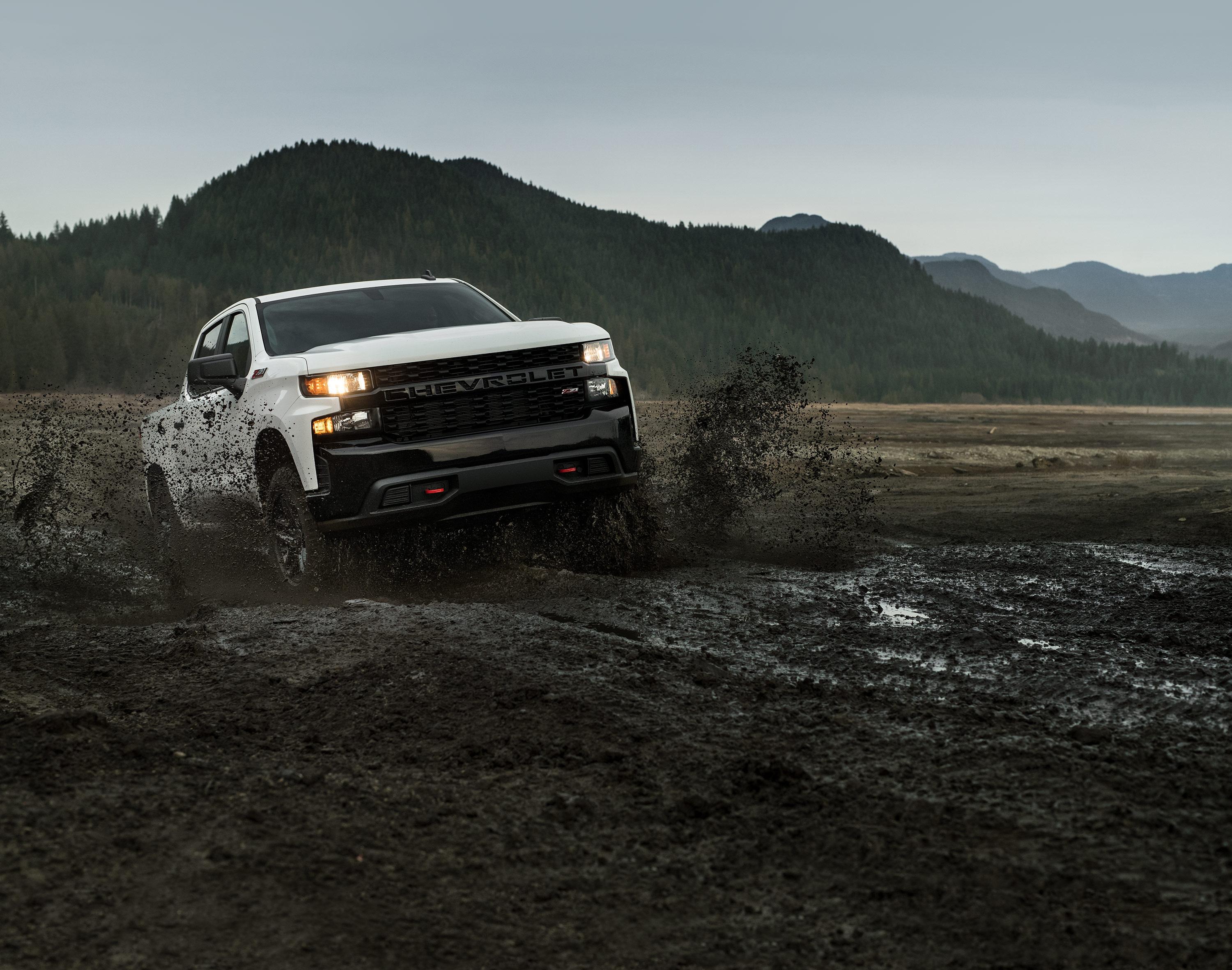 2021 Chevrolet Silverado 1500 Crew Cab Custom 1CX Trailboss Summit White