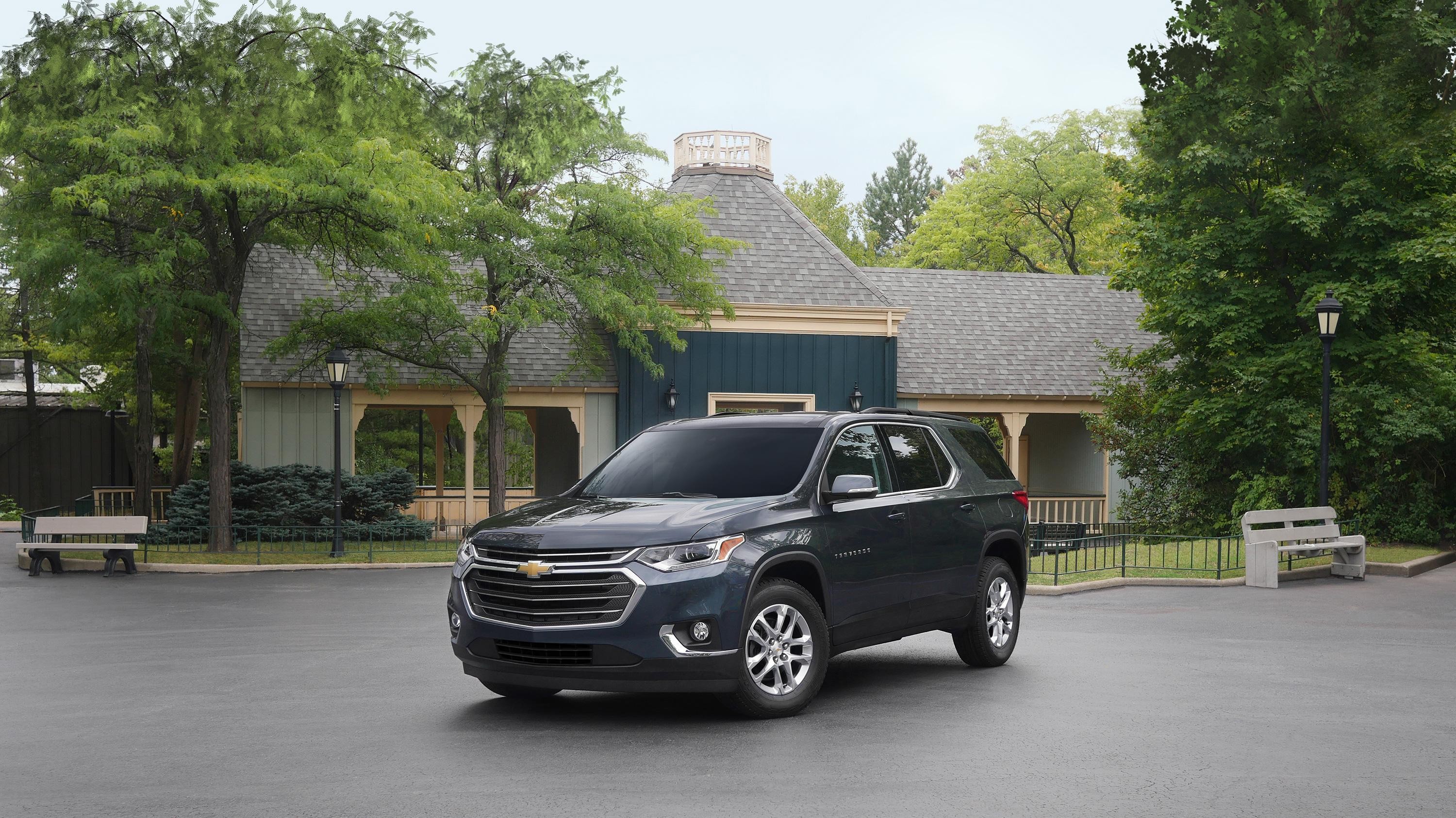 2021 Chevrolet Traverse LT Graphite 