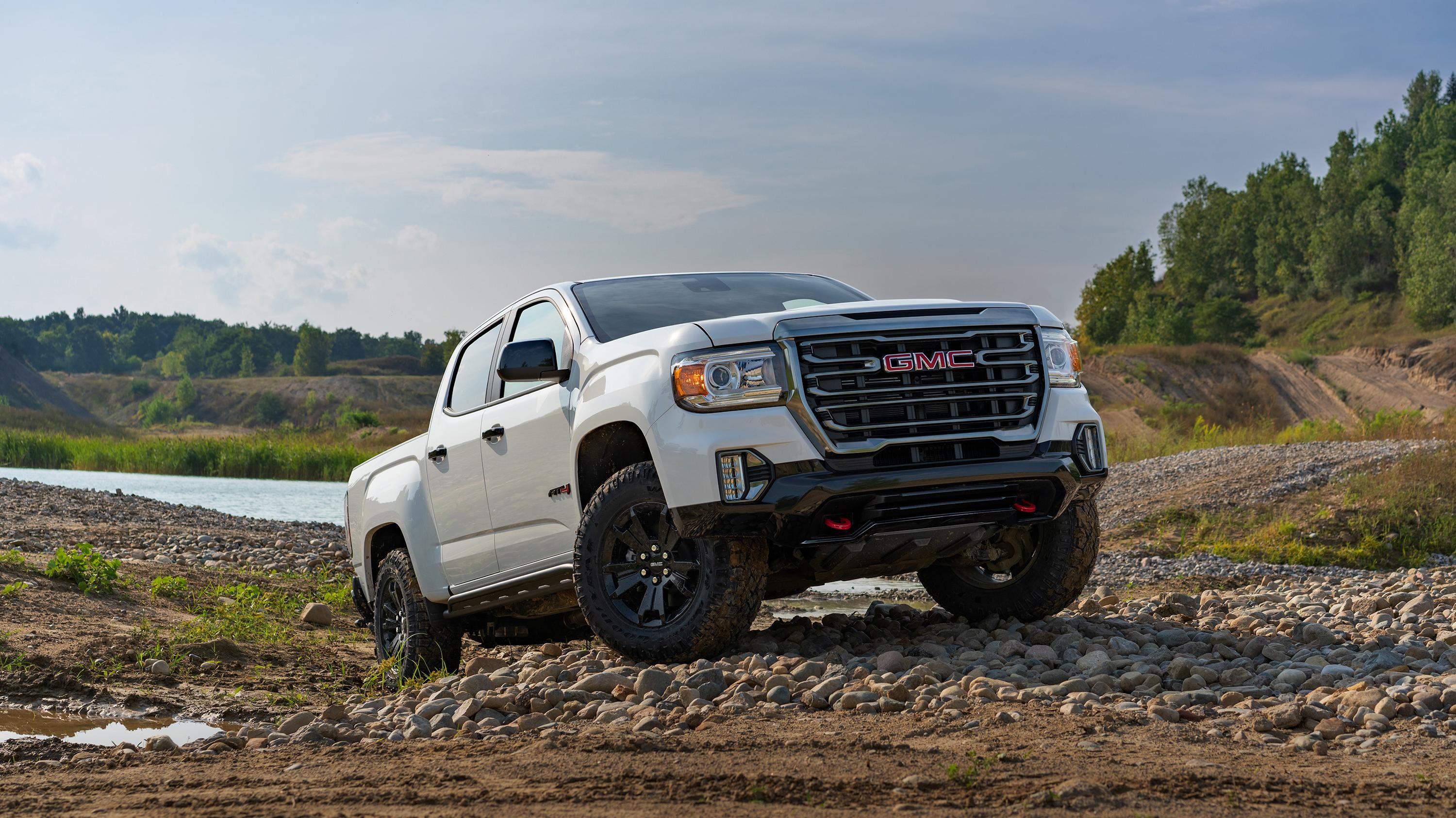 2021 GMC Canyon AT4 Crew Cab Short Box Summit White 