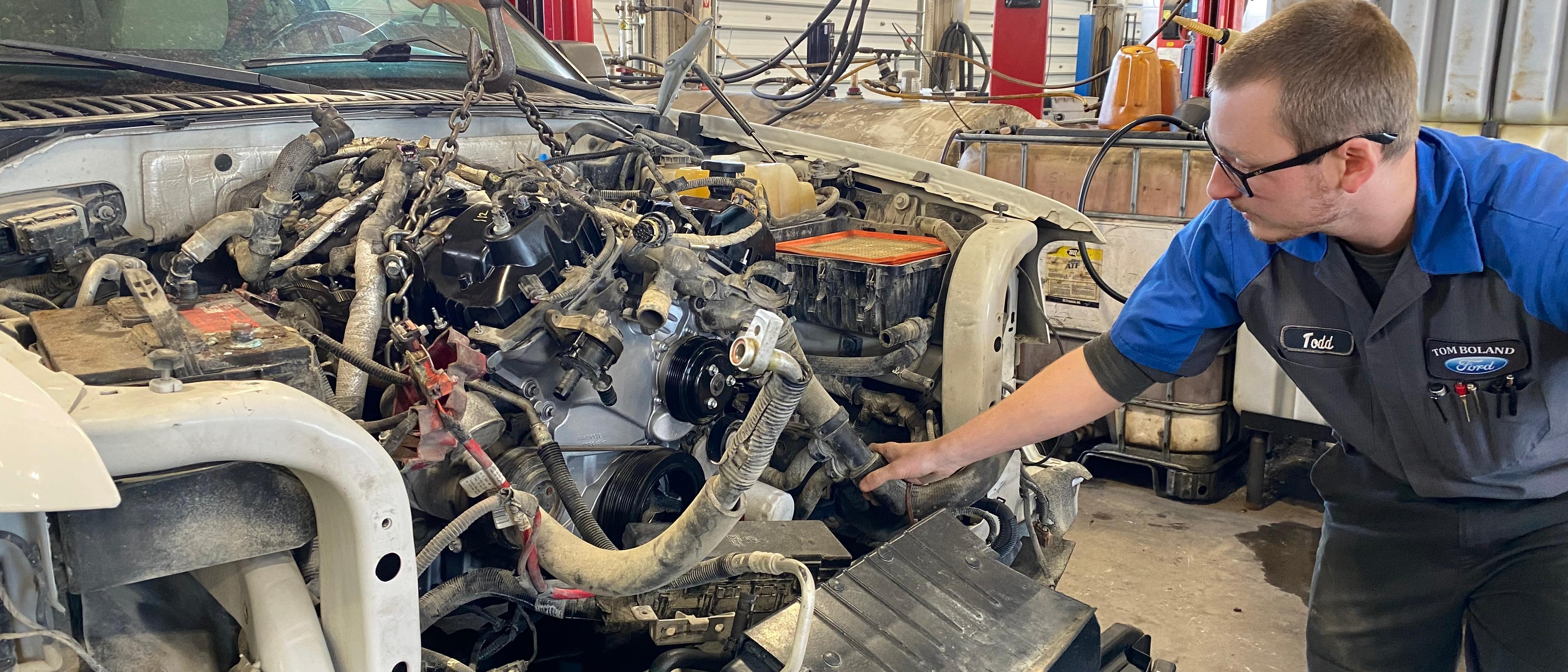 Certified Ford Auto Service in Hannibal & Quincy Tom Boland Ford, Inc