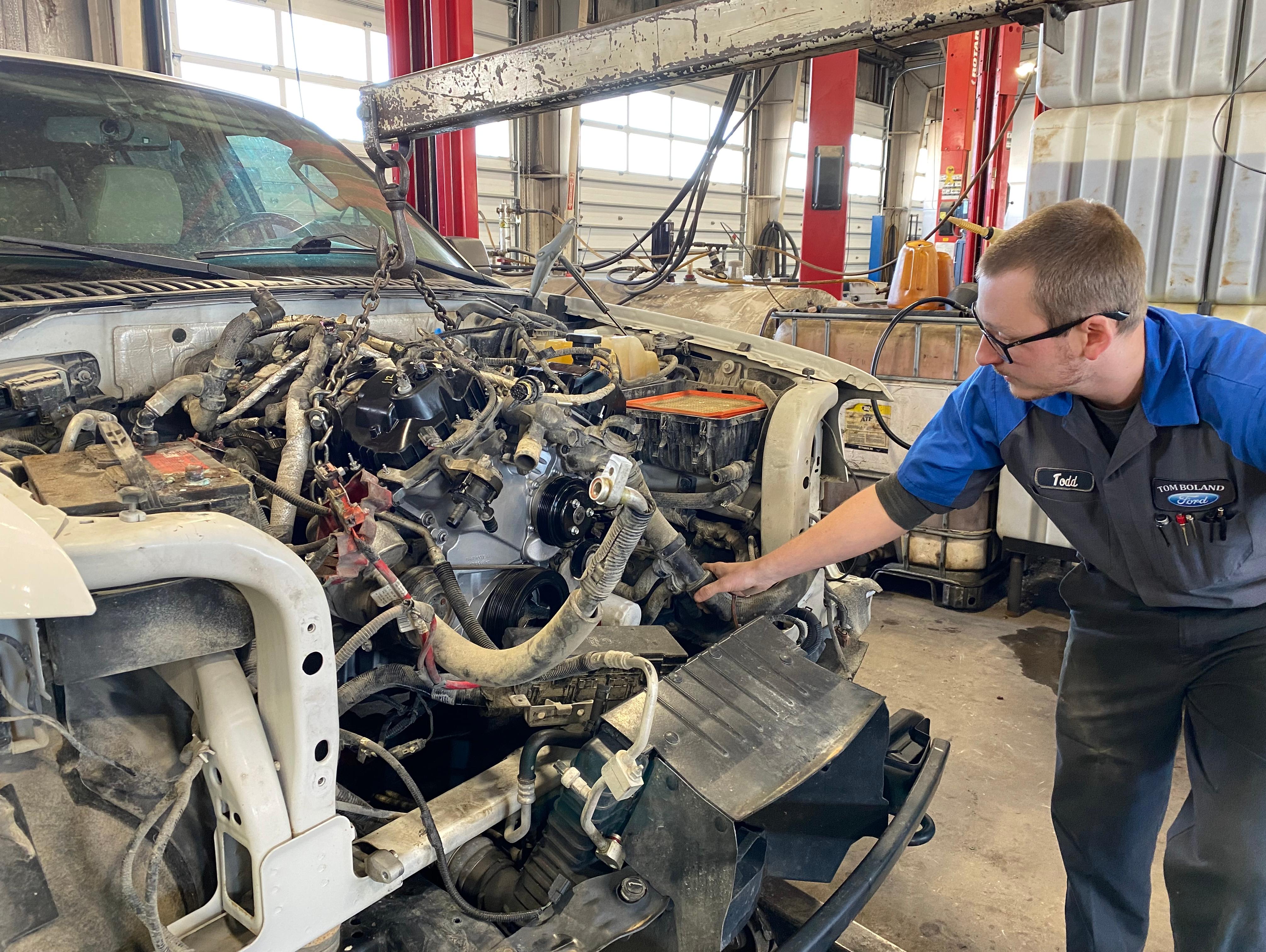 Tom Boland Ford, Inc. is a Hannibal Ford dealer and a new car and used