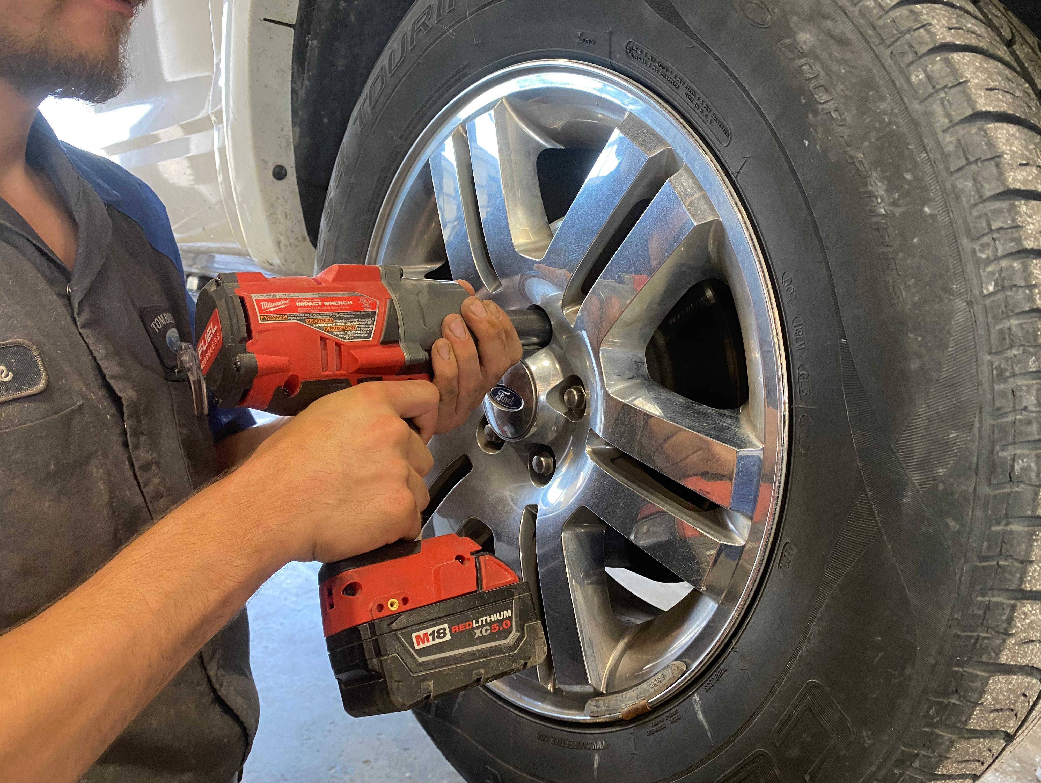 Tom Boland Ford, Inc. is a Hannibal Ford dealer and a new car and used car Hannibal MO Ford