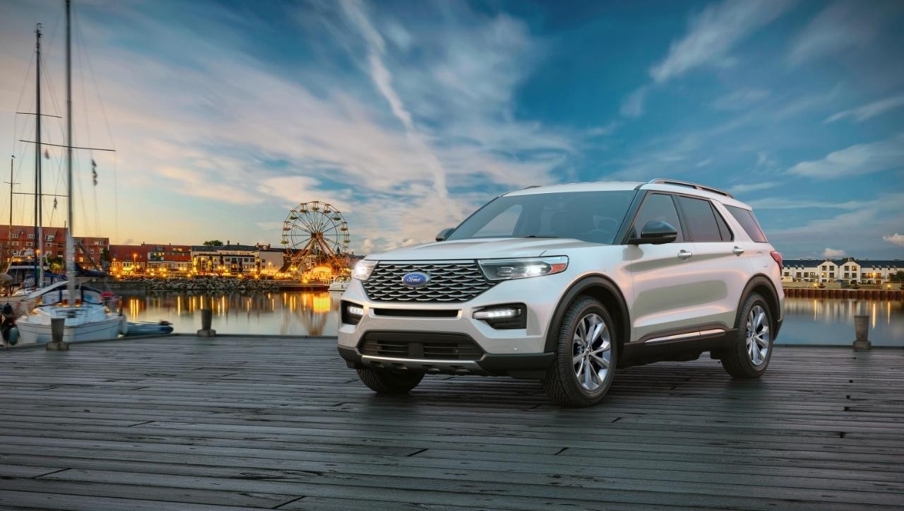 2023 Ford Explorer at Pier