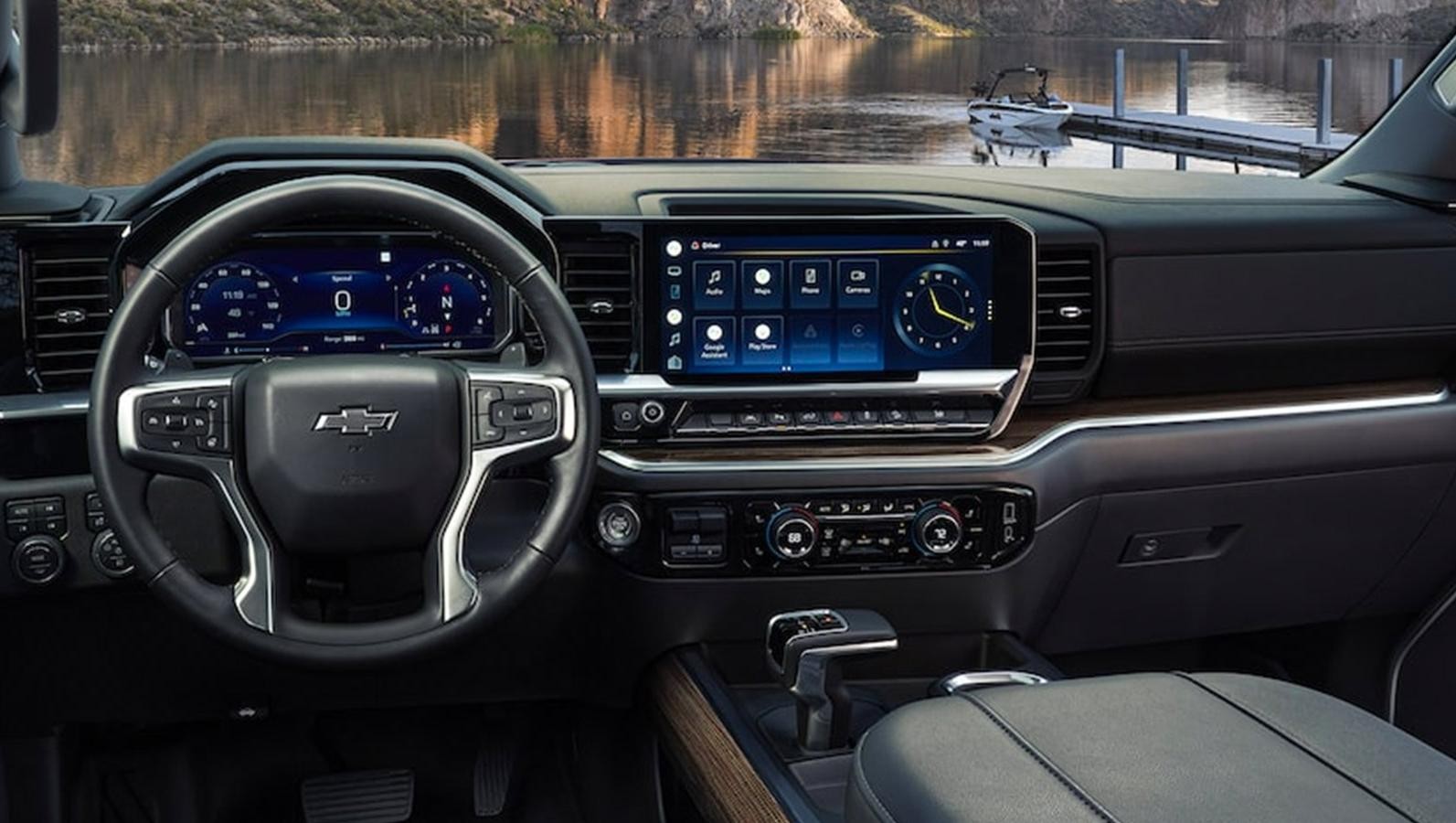 Chevy-Silverado1500-Interior-View