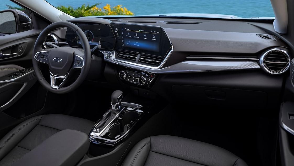 2024 chevrolet trax interior