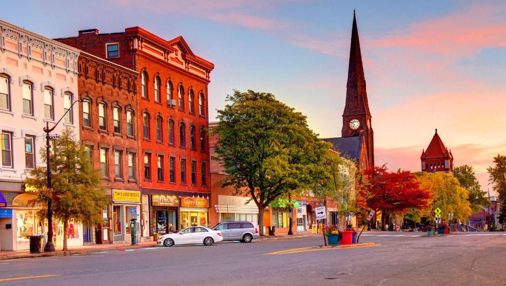 Burke Chevrolet Chevrolet Dealership in NORTHAMPTON MA
