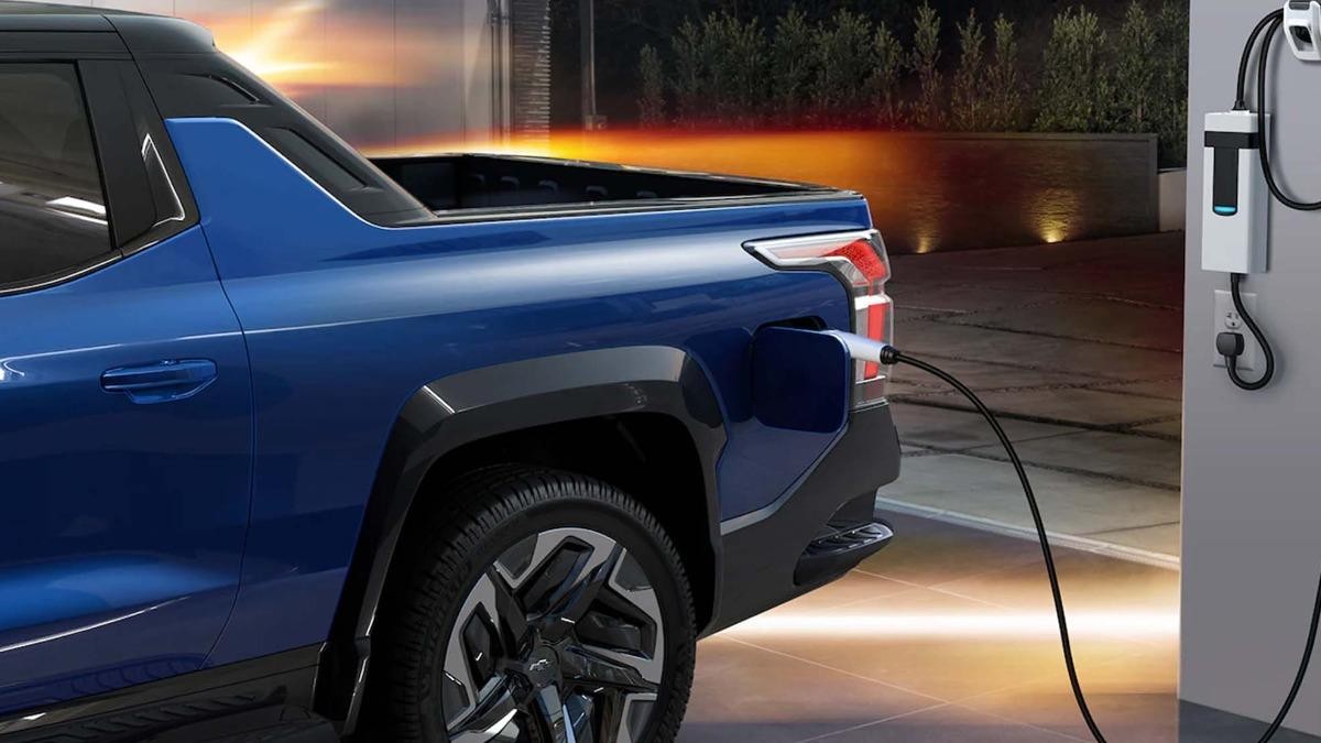 2024 Chevy Silverado EV Range