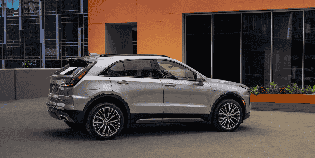 The side view of a 2025 Cadillac XT4 luxury SUV.