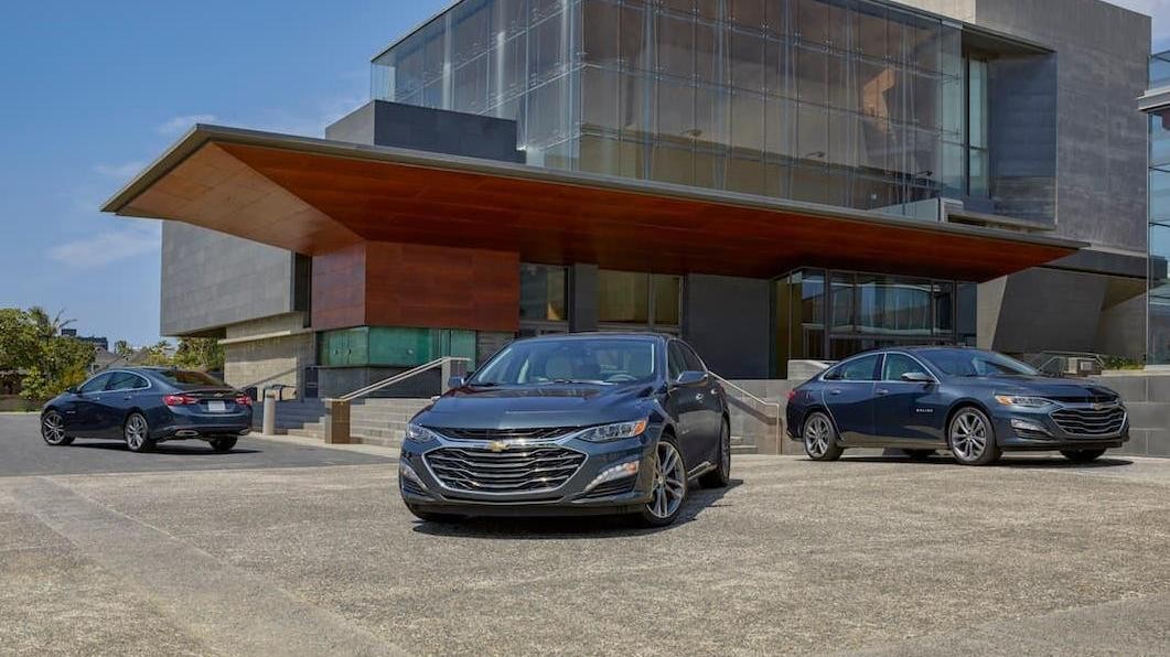 2019 Chevy Malibu Trim Differences in Mukwonago, WI