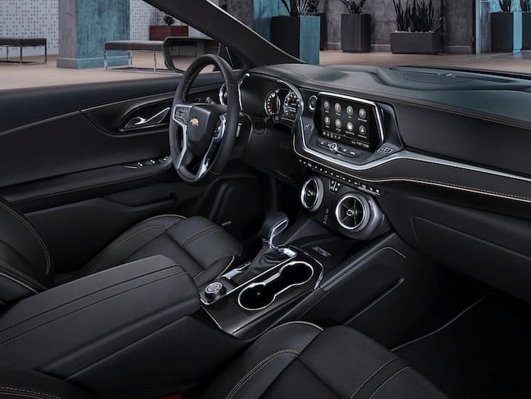 2019 Chevy Equinox vs 2019 Chevy Blazer Technology Features in Mukwonago, WI 2019 Chevy Equinox vs 2019 Chevy Blazer Technology Features in Mukwonago, WI