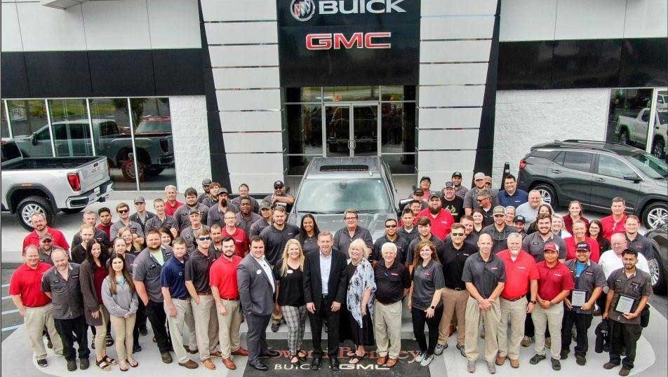 Empleados de Howard Bentley Buick GMC