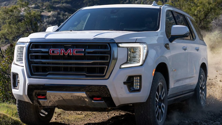 2023 GMC Yukon XL on Trail