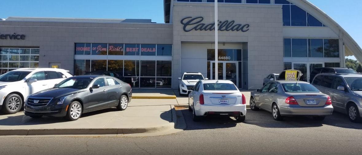 Cadillac dealer near Sterling Heights, MI