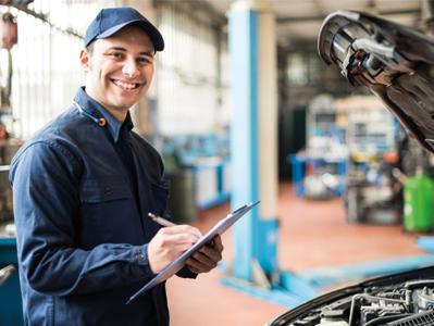 technician at work in his garage
