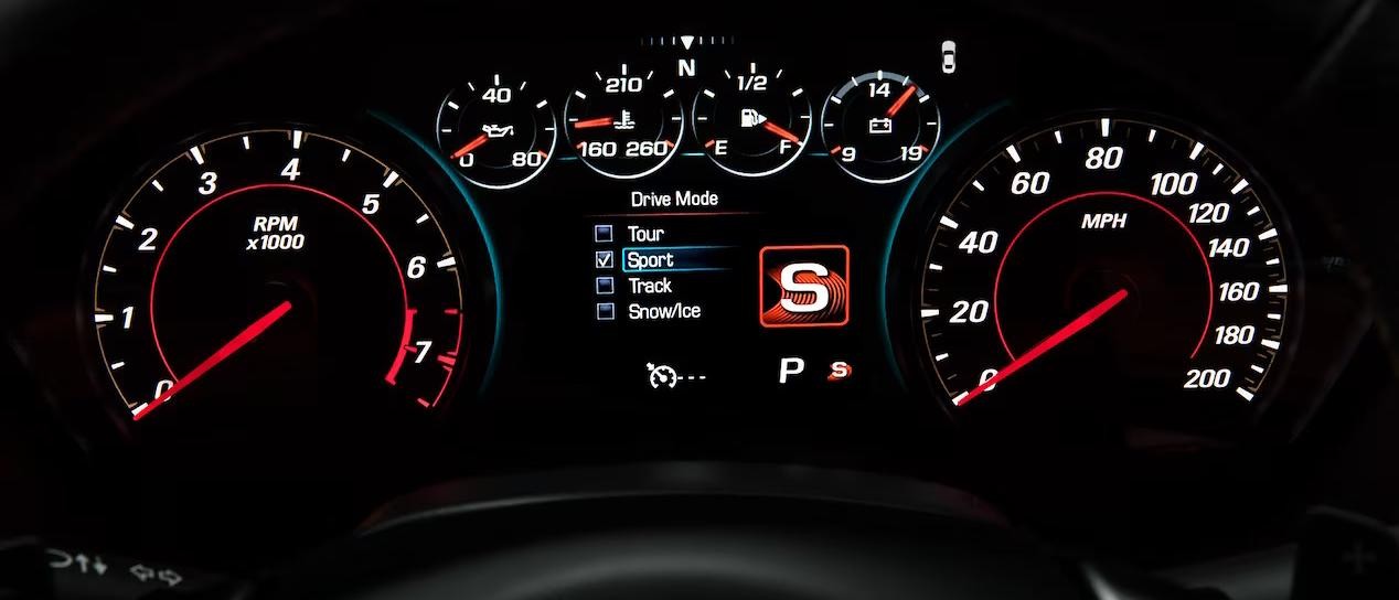 2024 Chevrolet Camaro Dash