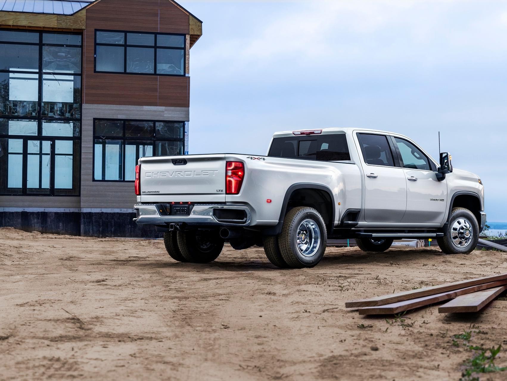 2024 Chevrolet Silverado 2500HD Rear