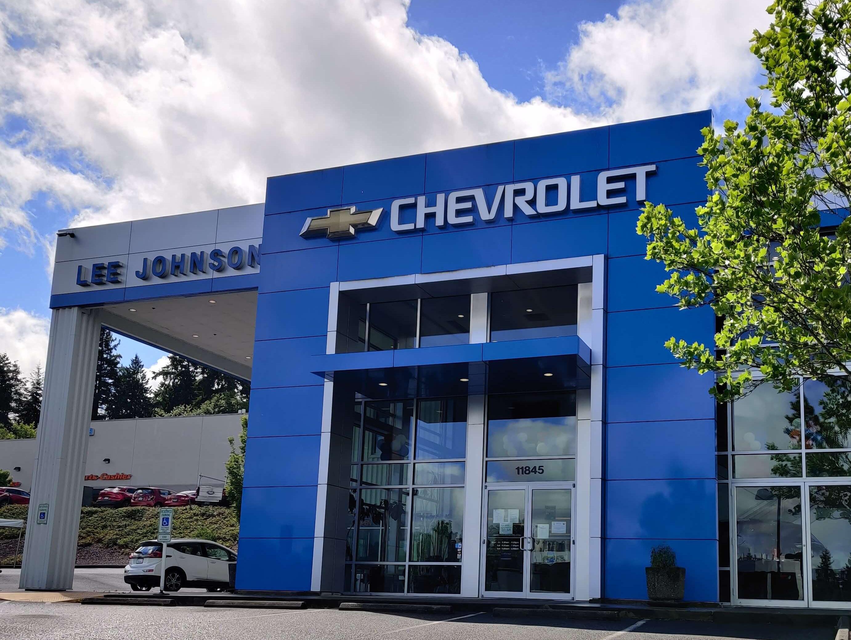 Lee Johnson Chevrolet in KIRKLAND, WA Serving Bothell, Redmond