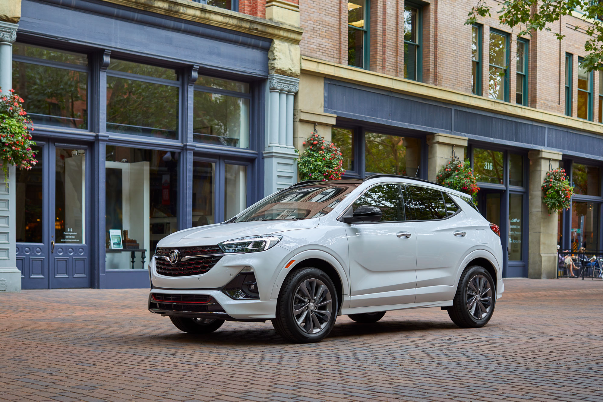 2020 Buick Encore GX vs. 2020 Mazda CX-30