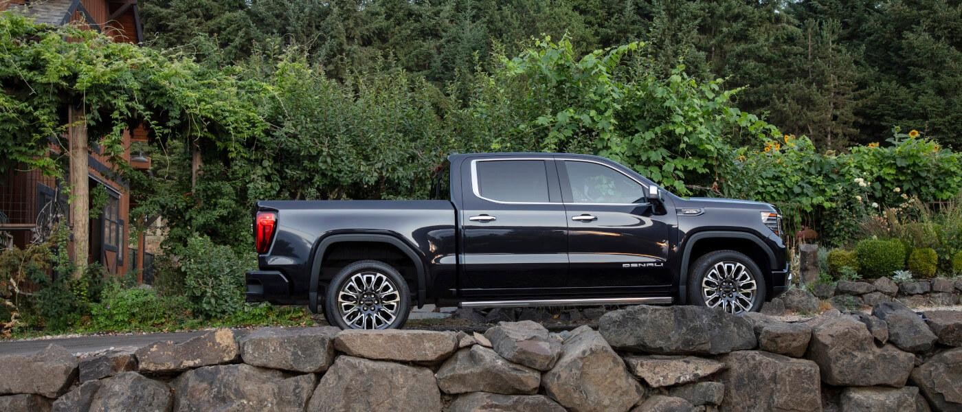 2024 GMC Sierra 1500 Exterior Side View On Driveway