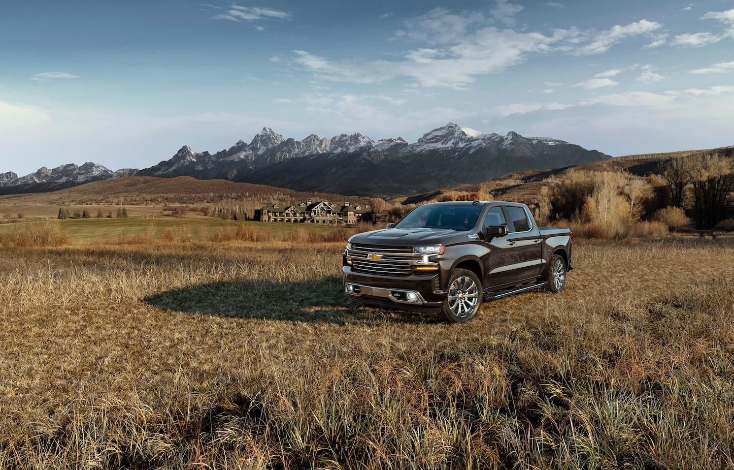 Chevy Silverado 1500 vs GMC Sierra