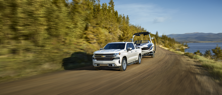 2019 Chevy Silverado vs Nissan TITAN