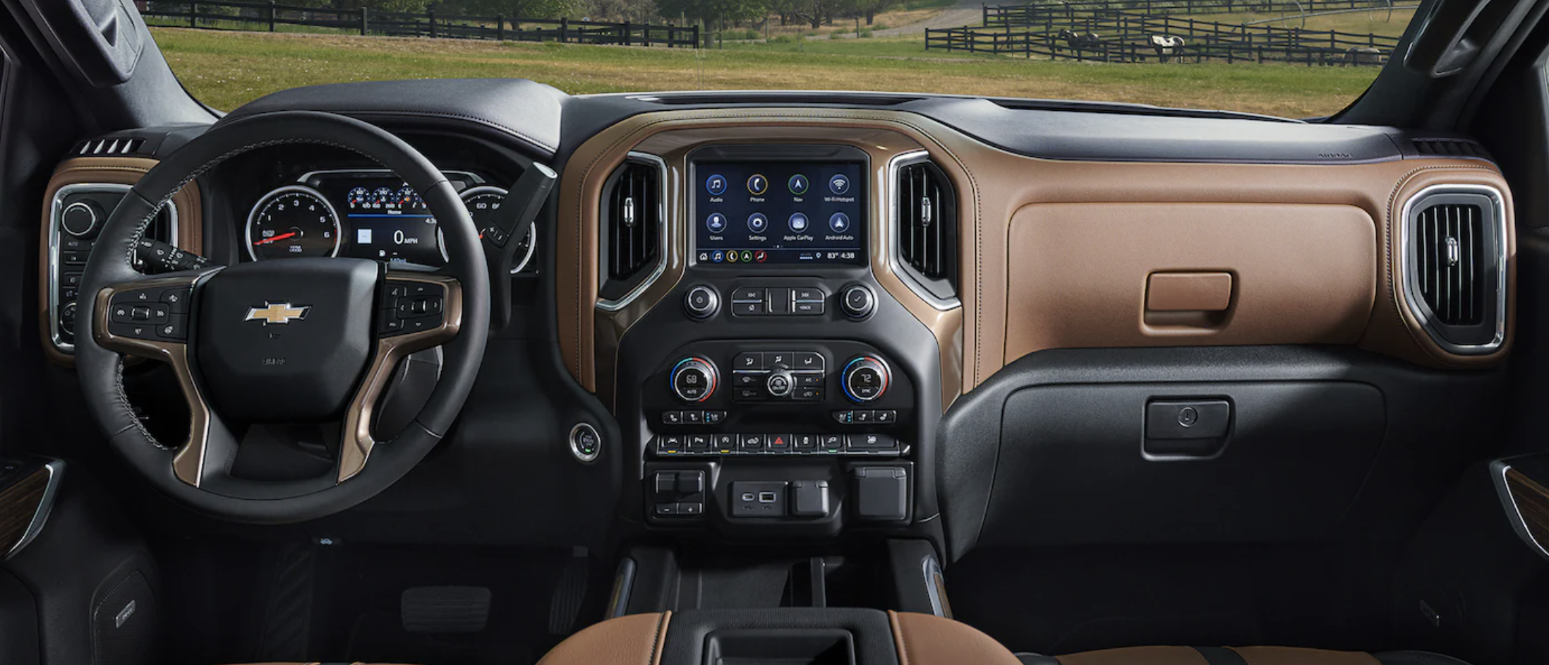 2022 Chevrolet Silverado Interior