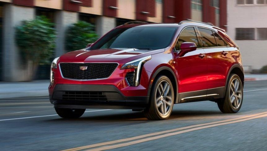 2022 Cadillac XT4 driving on a city road