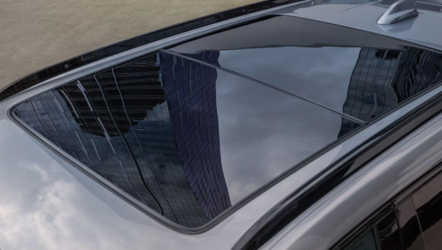 2025 Cadillac XT4 Sunroof