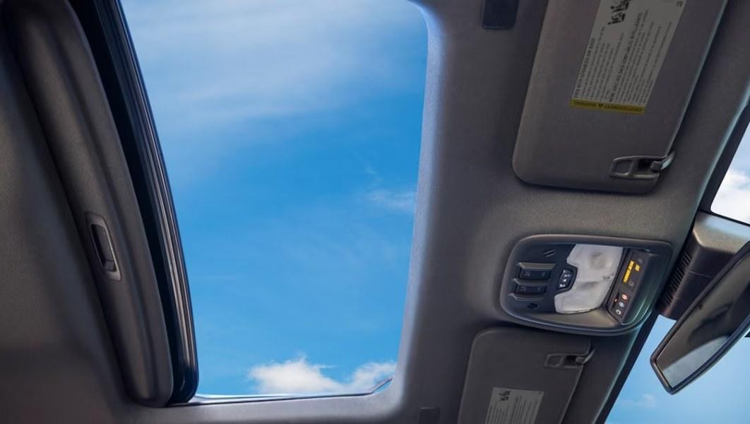 2023 Chevy Colorado Sunroof