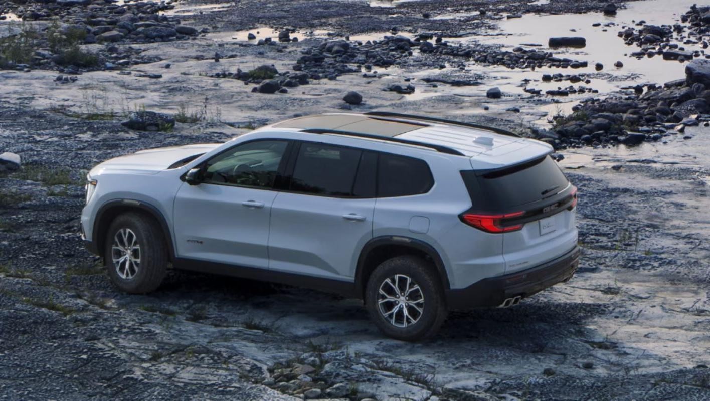 2025 GMC Acadia back view