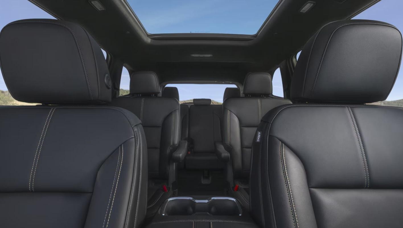 2025 GMC Acadia Seating