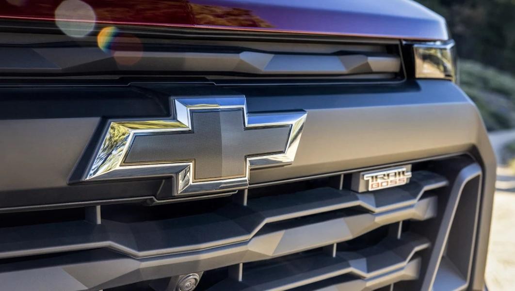 2023 Chevy Colorado Trail Boss Bumper