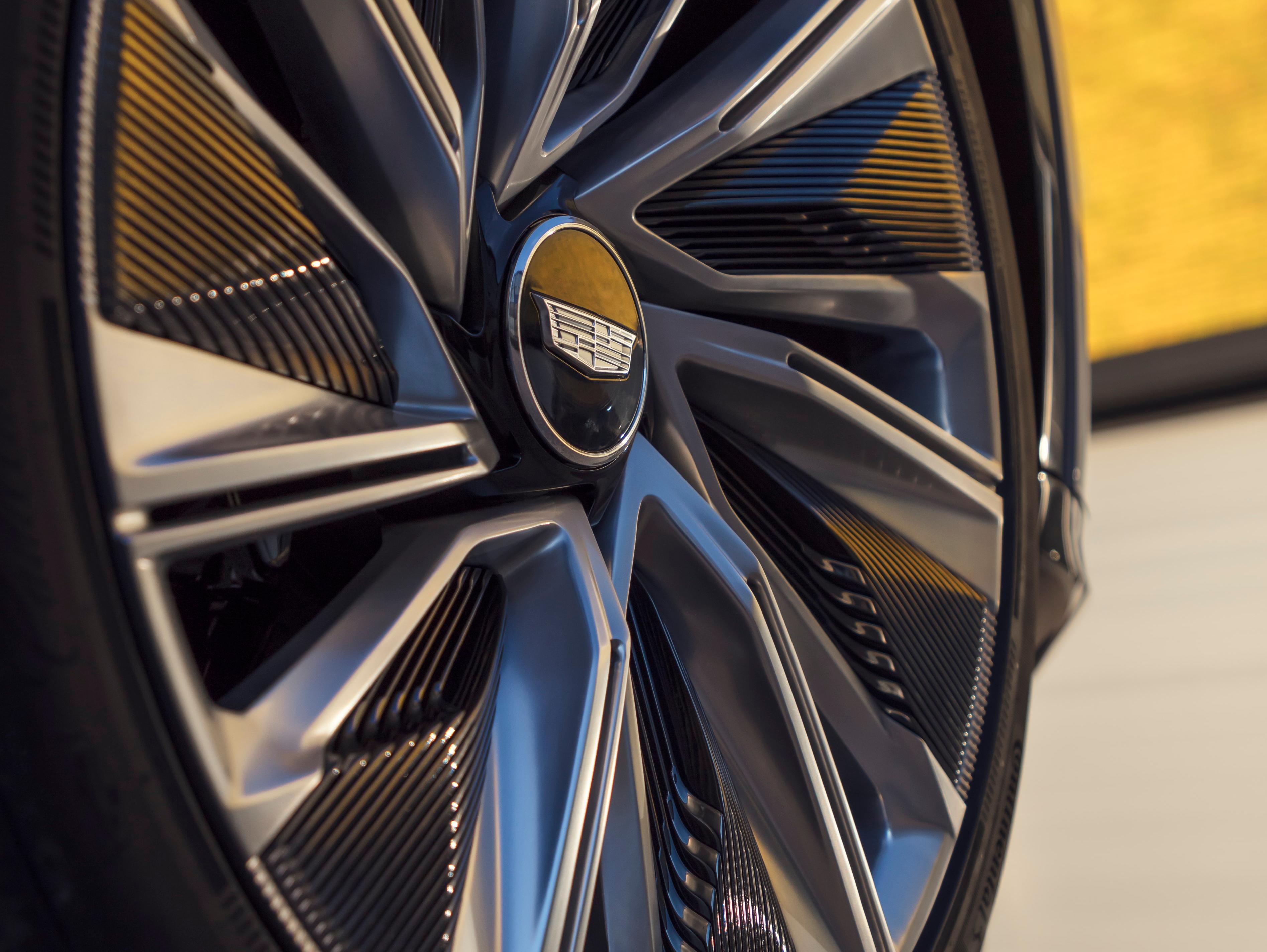 LYRIQ Tire
