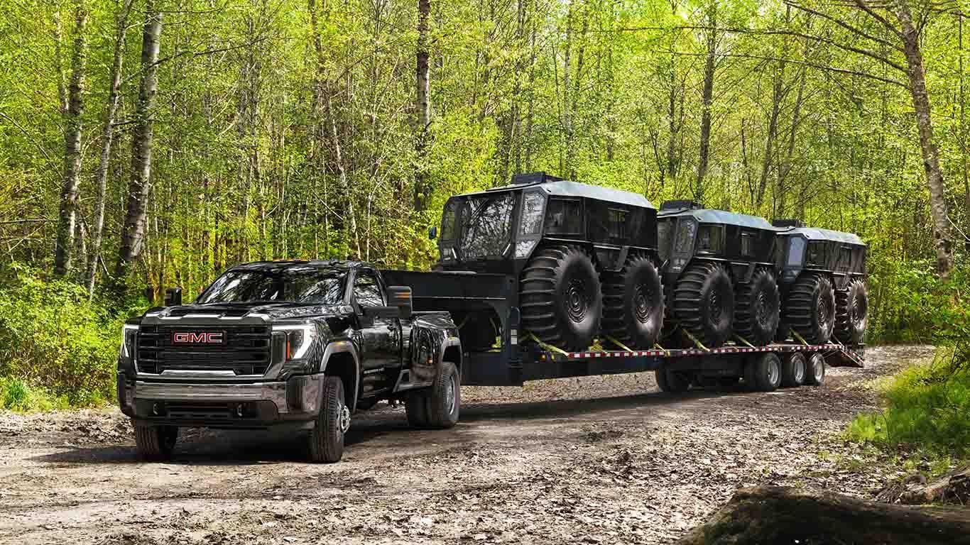 View 2025 GMC Sierra 3500HD Pulling UTV's